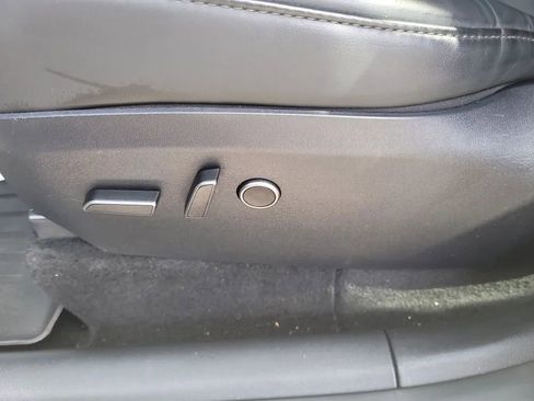 Used 2023 Tesla Model Y 2WD image 12