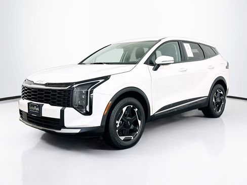 Used 2026 Kia Sportage S image 3