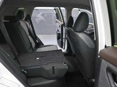 Used 2023 Nissan Rogue SV FWD image 26