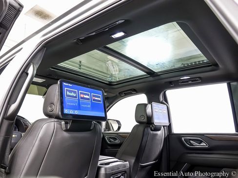 Certified 2024 Chevrolet Tahoe High Country w/ Advanced Technology Package image 13