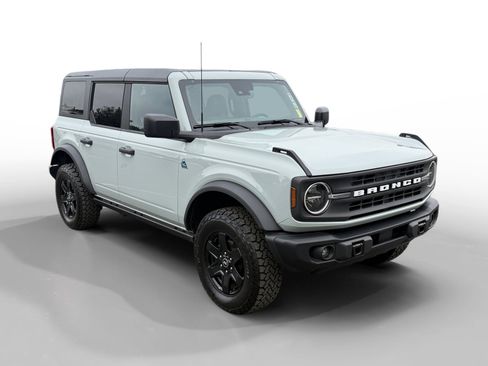 Used 2024 Ford Bronco Black Diamond image 7