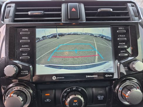 Used 2023 Toyota 4Runner TRD Off-Road Premium AWD/4WD image 30