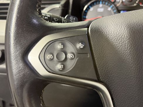 Used 2018 Chevrolet Suburban LS w/ All-Season Package image 19