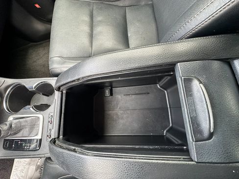 Used 2015 Toyota Highlander Limited FWD image 32