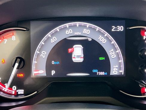 Used 2025 Toyota RAV4 XLE w/ Convenience Package image 23