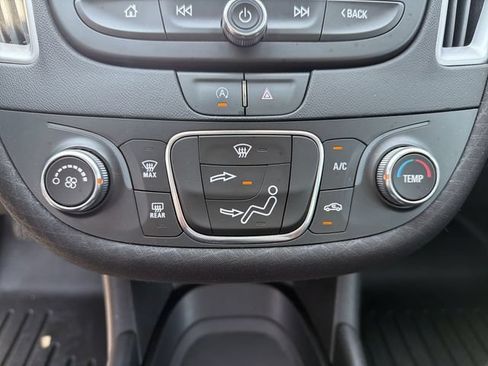 Used 2021 Chevrolet Malibu RS FWD image 20