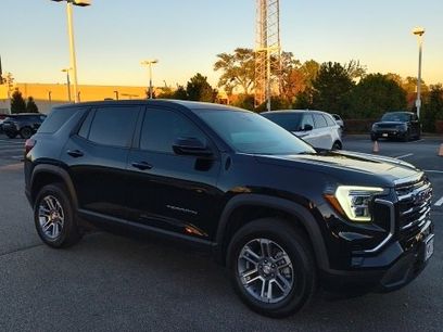 Used 2025 GMC Terrain Elevation