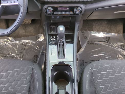 Used 2022 Nissan Kicks SV FWD image 19