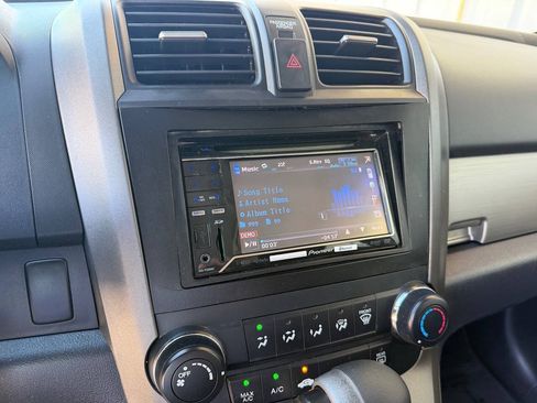 Used 2011 Honda CR-V LX image 24