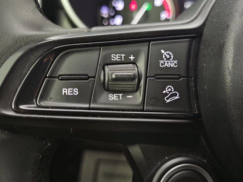 Used 2020 Alfa Romeo Stelvio w/ Nero Edizione RWD image 17
