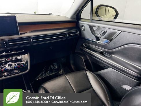 Used 2021 Lincoln Corsair Reserve image 28