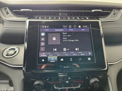 Used 2023 Jeep Grand Cherokee Laredo w/ Luxury Tech Group I AWD/4WD image 24