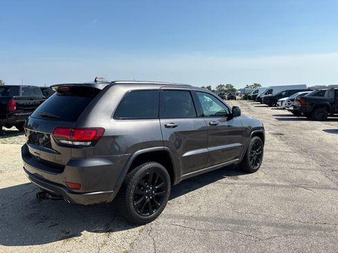 Used 2020 Jeep Grand Cherokee Altitude AWD/4WD image 6