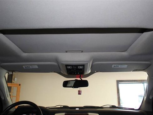 Used 2012 RAM 1500 Laramie AWD/4WD image 22