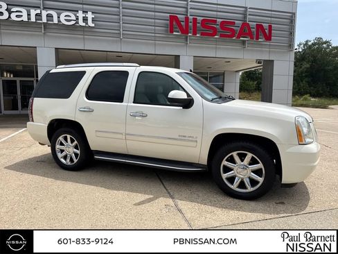 Used 2014 GMC Yukon Denali RWD image 5