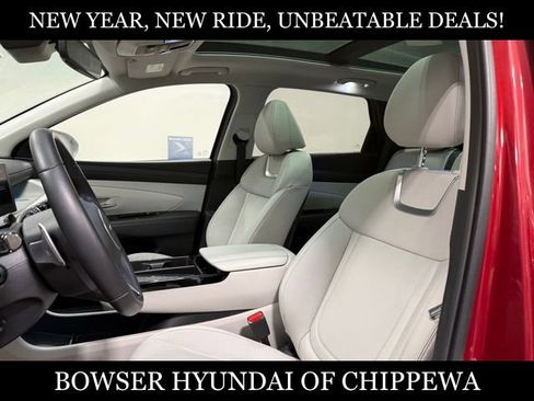 Used 2025 Hyundai Tucson Limited image 3