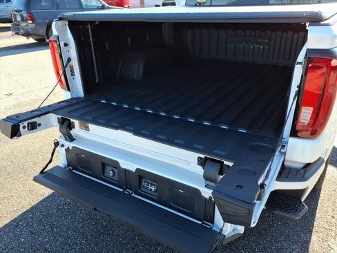 Used 2025 GMC Sierra 1500 Denali Ultimate image 5