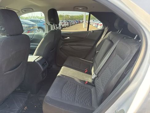 Used 2020 Chevrolet Equinox LT FWD image 18