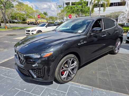 Used 2022 Maserati Levante GT image 14