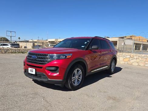 Used 2022 Ford Explorer XLT image 6