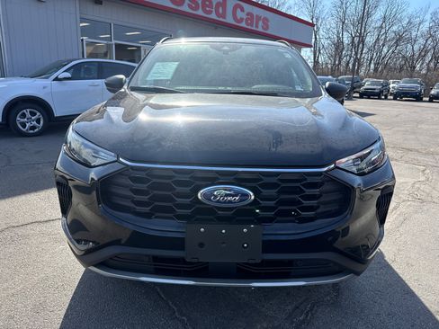 Used 2025 Ford Escape ST-Line image 2