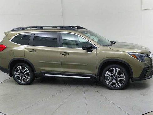 New 2025 Subaru Ascent Limited image 12