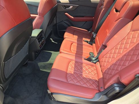 Certified 2025 Audi SQ7 Premium Plus AWD/4WD image 13