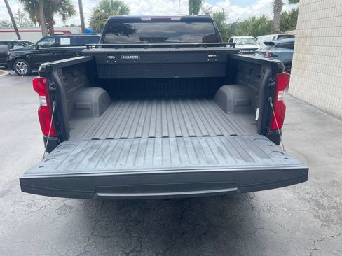 Used 2022 Chevrolet Silverado 1500 RST AWD/4WD image 5