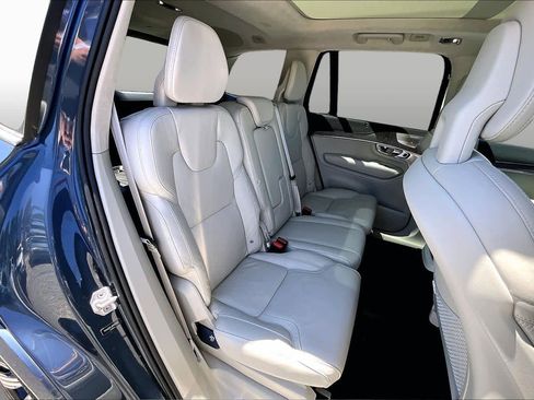Used 2021 Volvo XC90 T6 Inscription w/ Lounge Package AWD/4WD image 29
