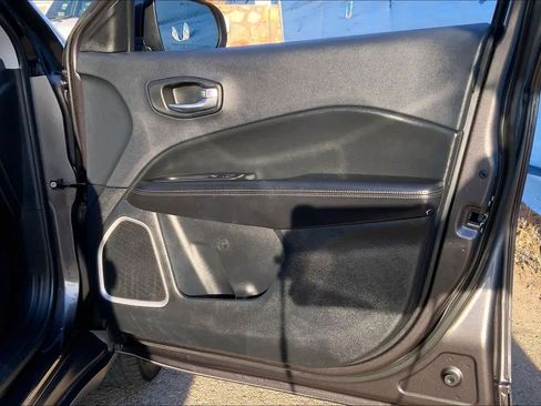 Used 2018 Jeep Compass Altitude image 19