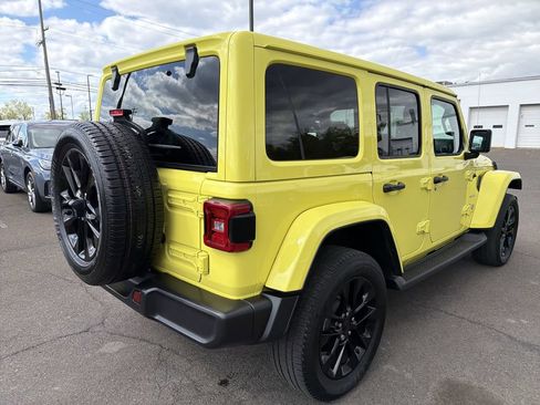 Used 2023 Jeep Wrangler Unlimited Sahara w/ Cold Weather Group AWD/4WD image 6