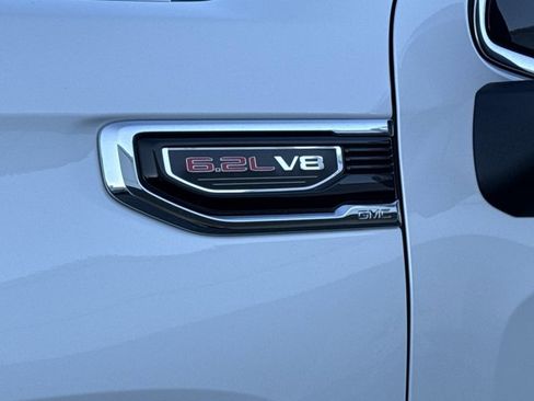 Used 2024 GMC Sierra 1500 Denali w/ Denali Reserve Package AWD/4WD image 16