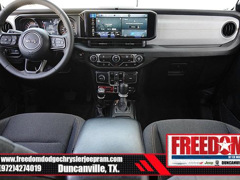 Used 2024 Jeep Gladiator Sport AWD/4WD image 11