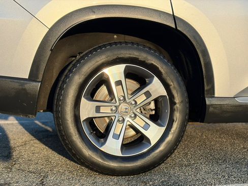 Used 2023 Honda Pilot EX-L image 38