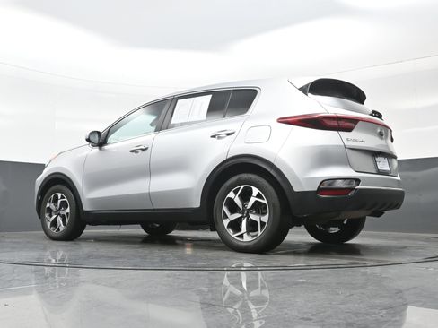 Used 2022 Kia Sportage LX image 29