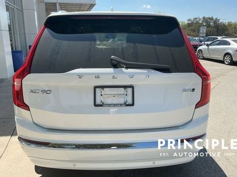 Certified 2025 Volvo XC90 B5 Plus w/ Protection Package Premier image 9