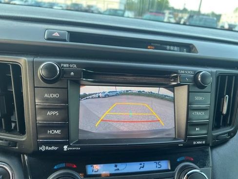 Used 2018 Toyota RAV4 SE w/ Power Extra Value Package FWD image 9