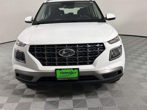 Used 2024 Hyundai Venue SEL FWD image 6