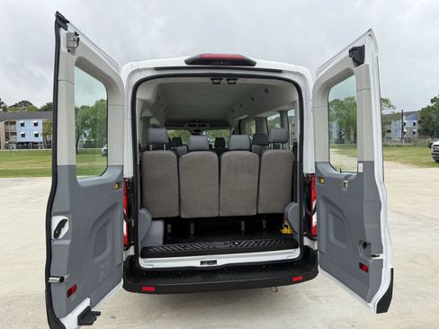 Used 2019 Ford Transit 350 XL image 18
