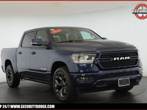 Used 2023 RAM 1500 Laramie AWD/4WD image 1