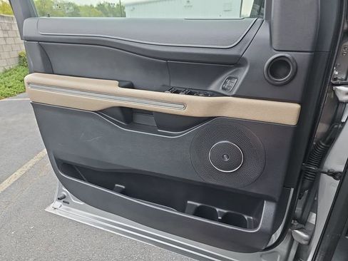 Used 2024 Ford Expedition Max Limited image 32