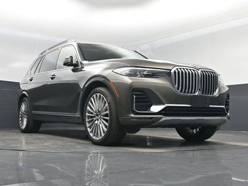 Used 2021 BMW X7 xDrive40i w/ Premium Package AWD/4WD image 32