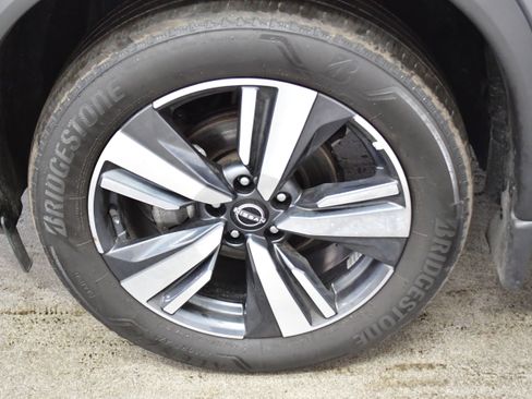 Used 2023 Nissan Rogue SL image 57