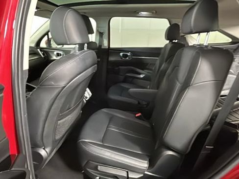 Used 2022 Kia Sorento SX w/ Panoramic Sunroof Package AWD/4WD image 26