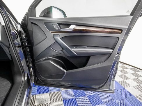 Used 2019 Audi Q5 2.0T Premium Plus w/ Premium Plus Package image 12