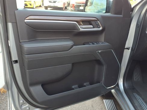 Used 2024 Chevrolet Silverado 1500 LT AWD/4WD image 10