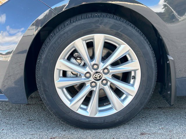 Used 2024 Toyota Corolla LE w/ LE Convenience Package FWD image 2