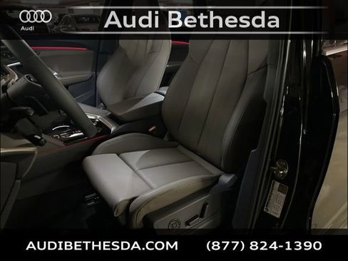 New 2025 Audi Q5 Prestige image 21