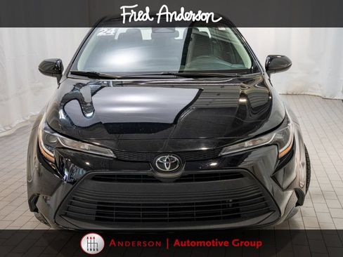 Used 2024 Toyota Corolla LE FWD image 2
