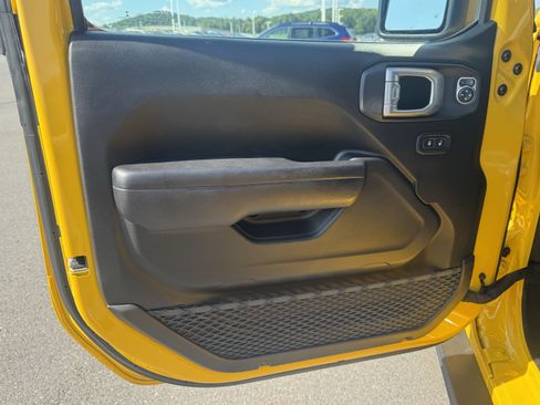 Used 2021 Jeep Wrangler Sport AWD/4WD image 15